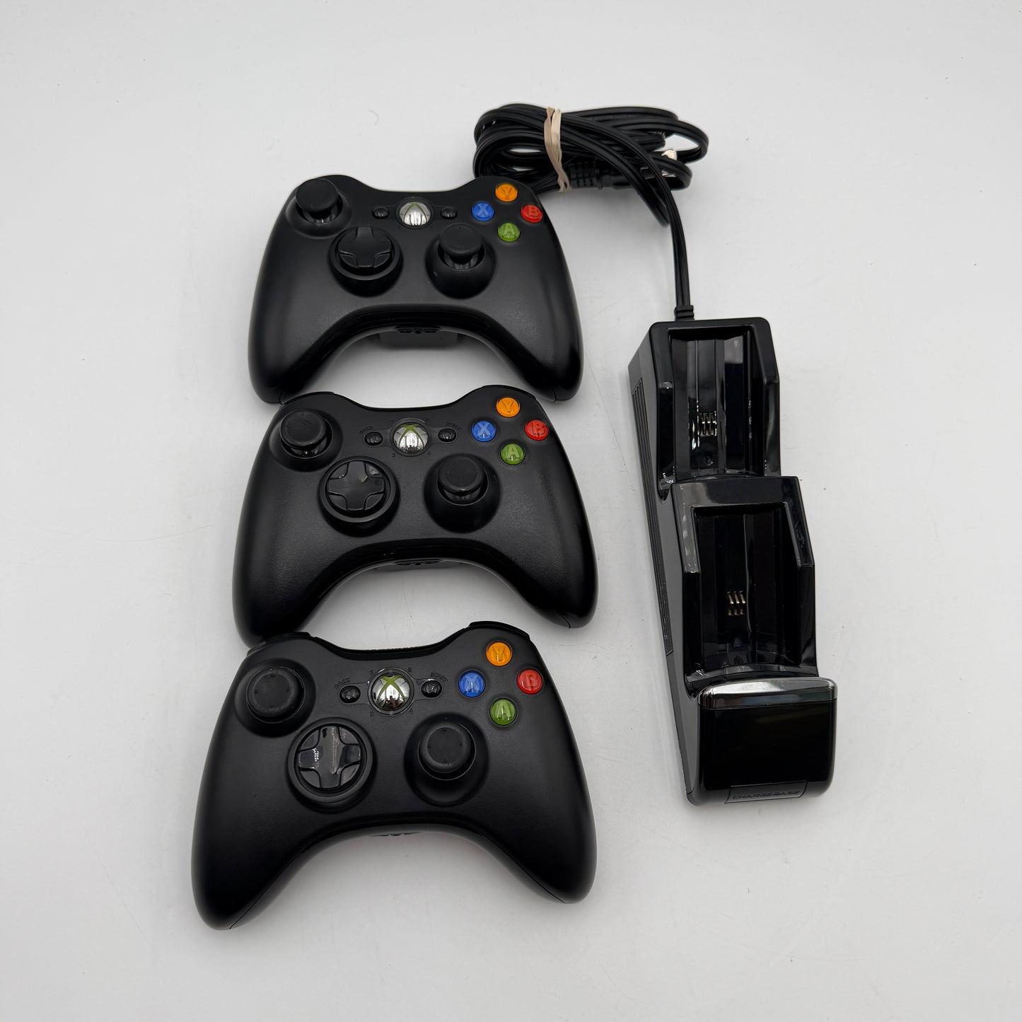 Microsoft Xbox 360 Black Wireless Controller Lot of 3 with Charging Dock UNTESTED