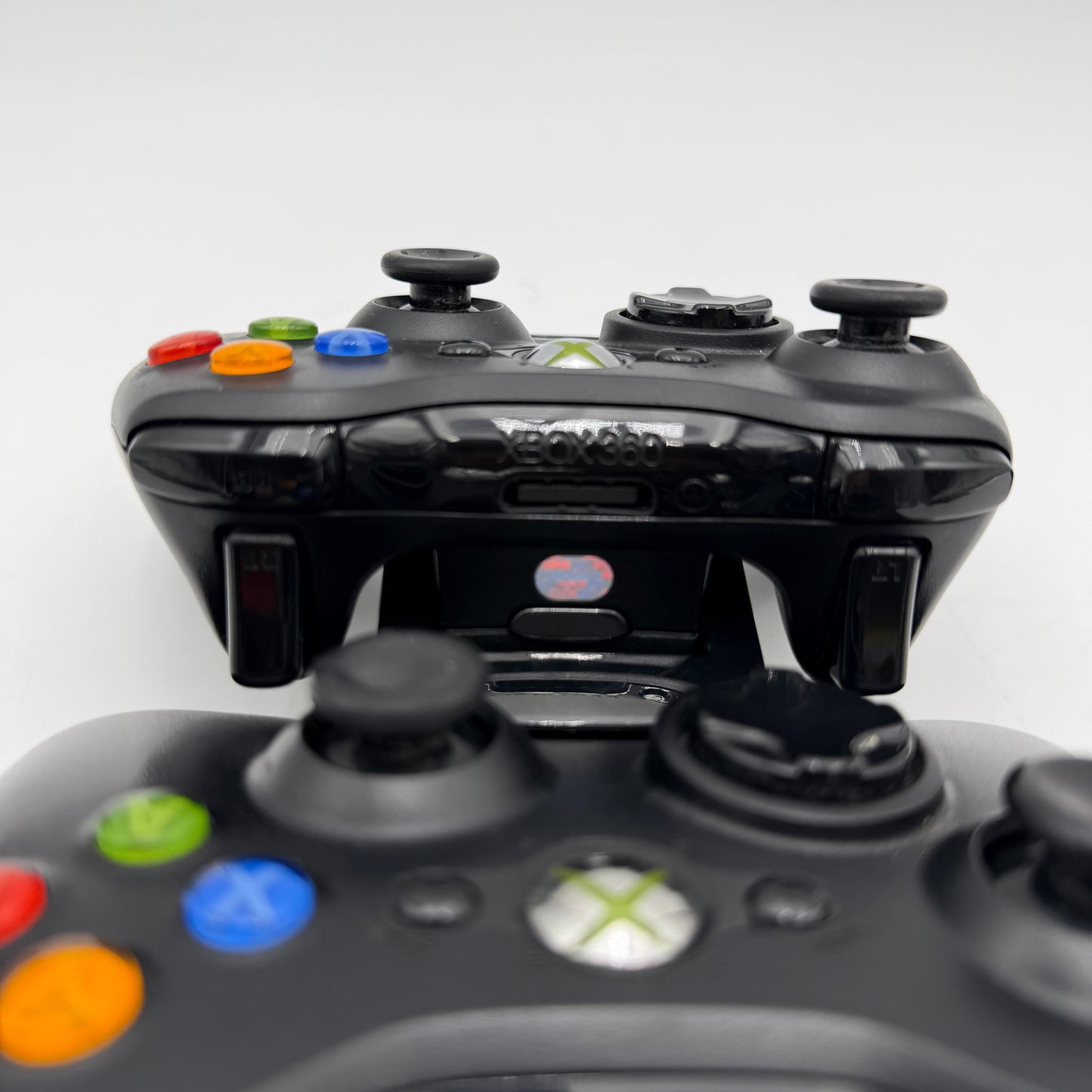 Microsoft Xbox 360 Black Wireless Controller Lot of 3 with Charging Dock UNTESTED