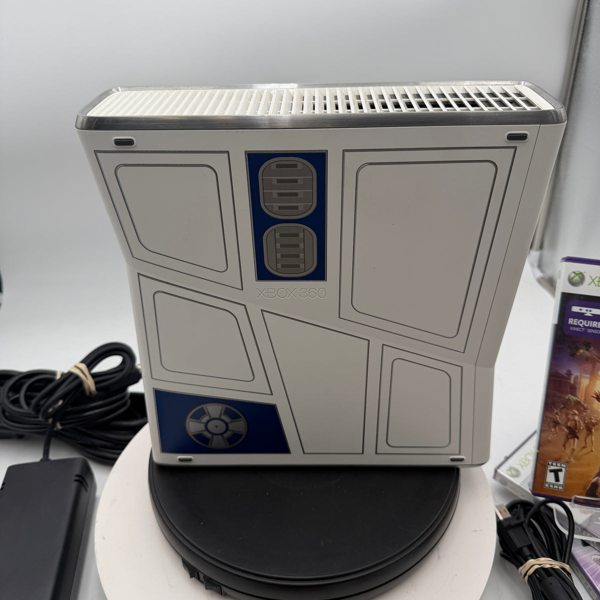 Microsoft Xbox 360 S Star Wars R2-D2 Limited Edition 320GB Kinect Bundle