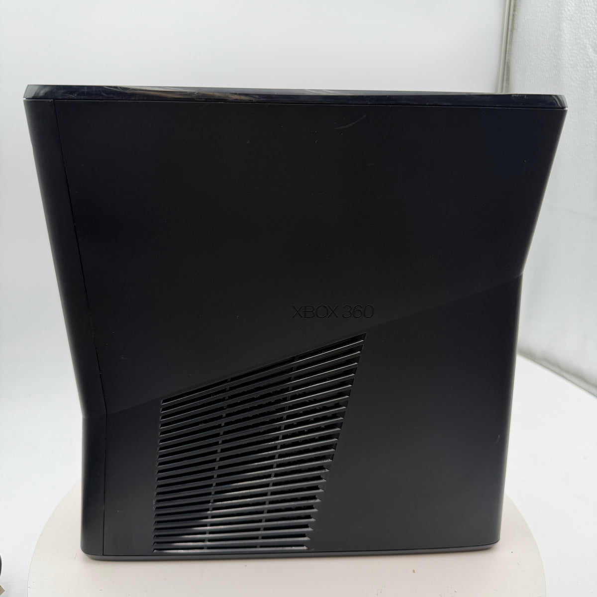 Microsoft Xbox 360 S (1439) 2010 Console Black READ