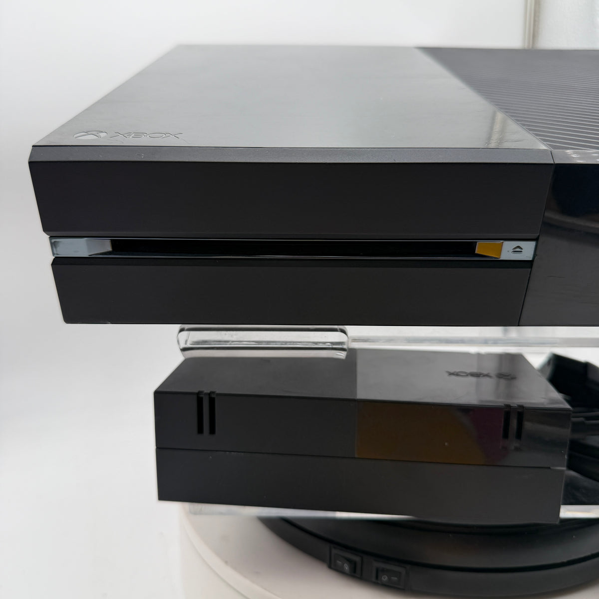 Microsoft Xbox One (1540) 2013 Console - Black - 500GB - 1 Controller - HDMI Cable