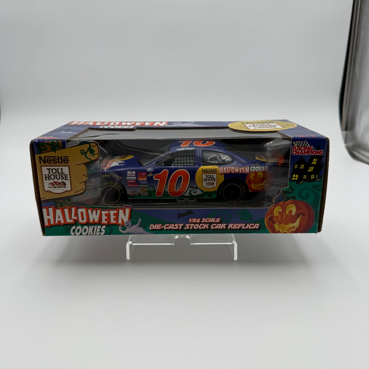 NASCAR Scott Riggs #10 Halloween Nestle 1:24 Race Car RARE