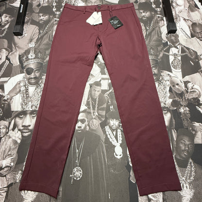 NWT THEORY Mens Zaine Neoteric Chino Pants Malbec Burgundy size 36