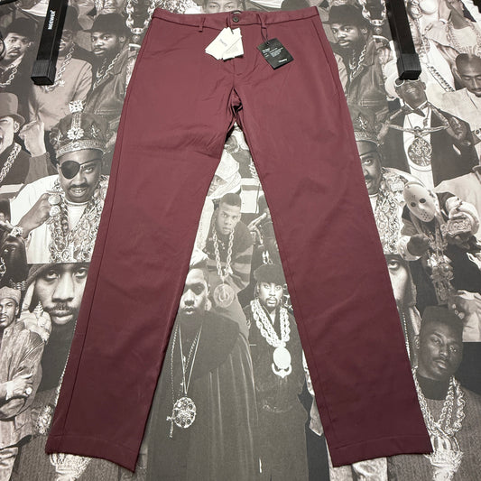 NWT THEORY Mens Zaine Neoteric Chino Pants Malbec Burgundy size 36