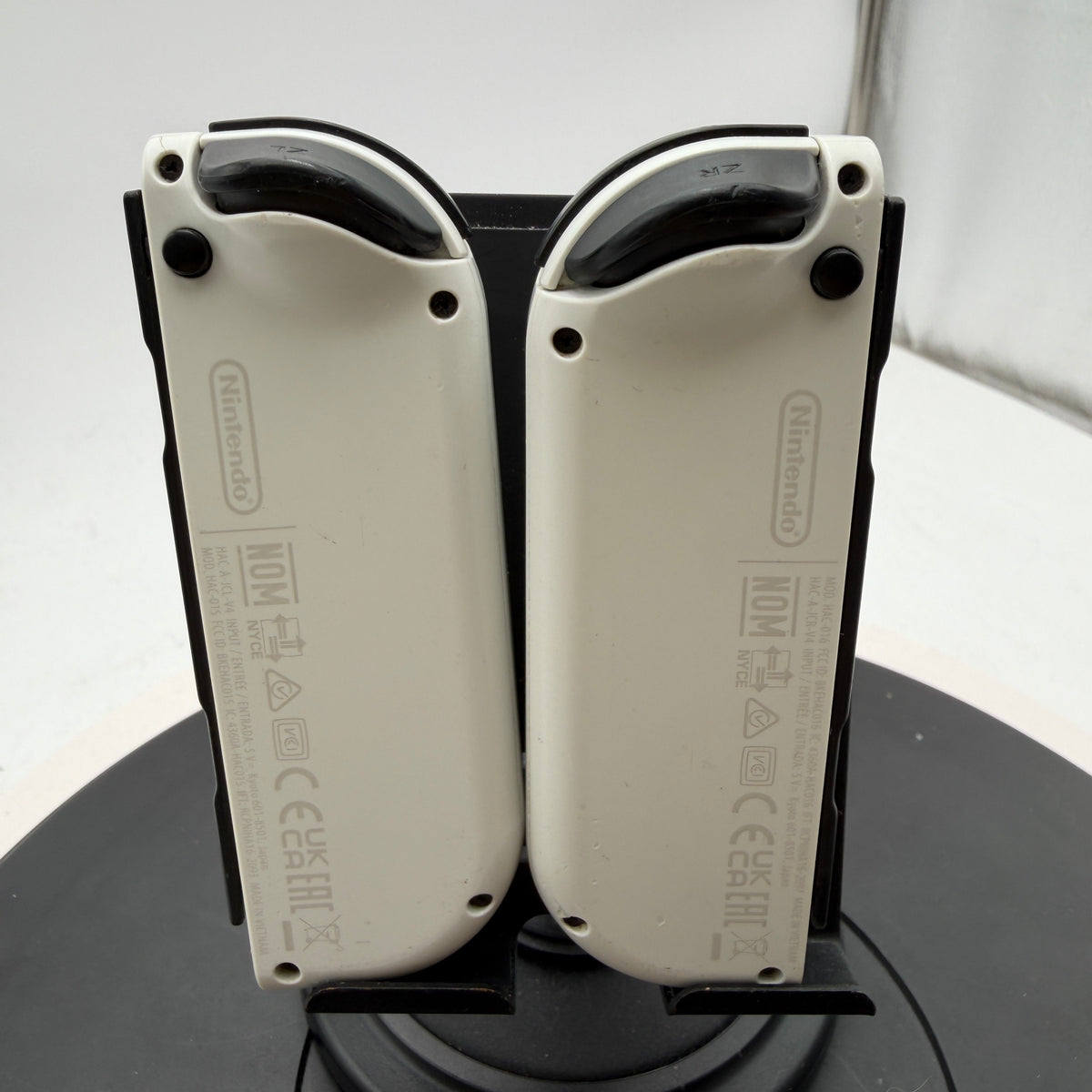 Nintendo Switch Joy-Con Pair Hac-016 & Hac-015 White Used B