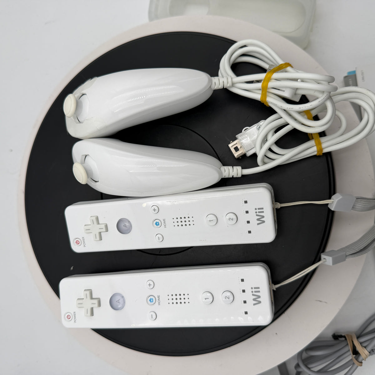 Nintendo Wii (RVL-001) 2006 Home Video Game Console - White