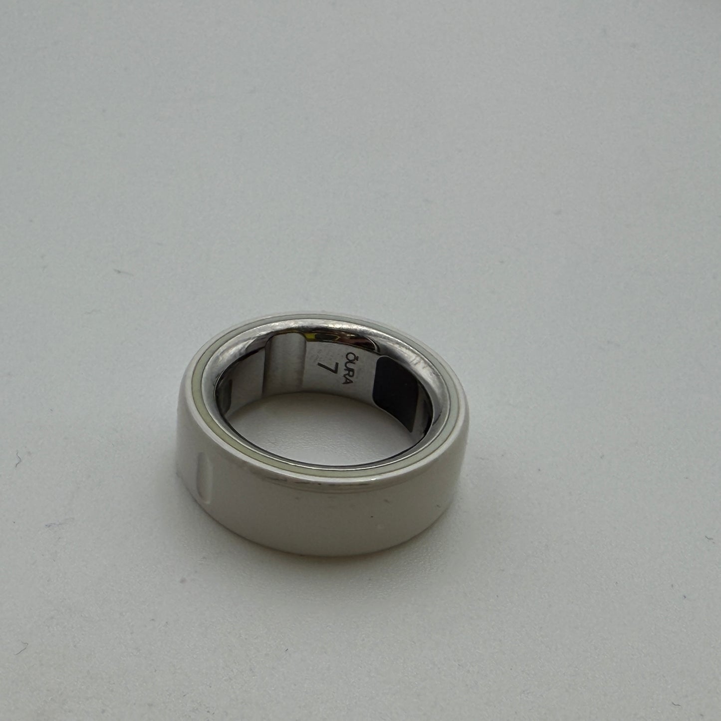 Oura Ring 4 Ceramic 2024 Smart Ring Cloud White Size 7