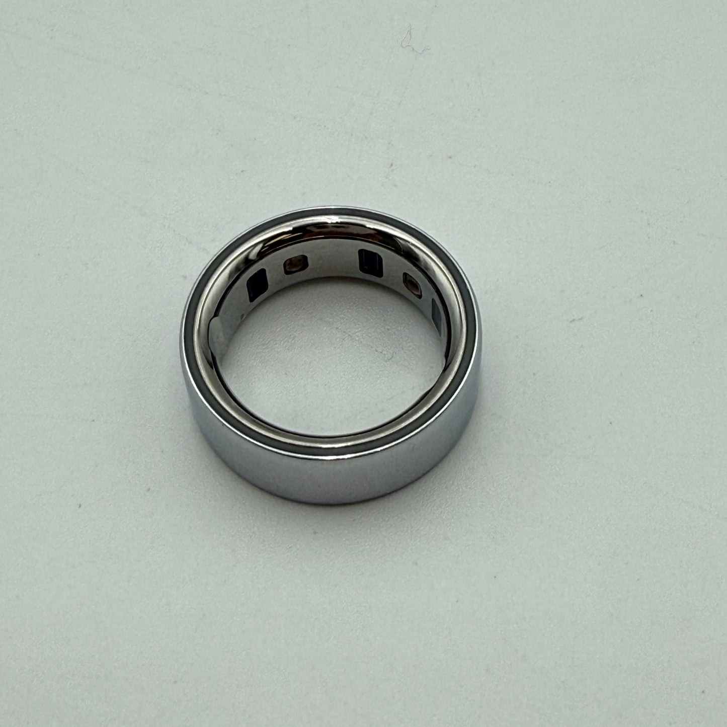 Oura Ring 4 Size 8 Smart Ring Silver Used - A
