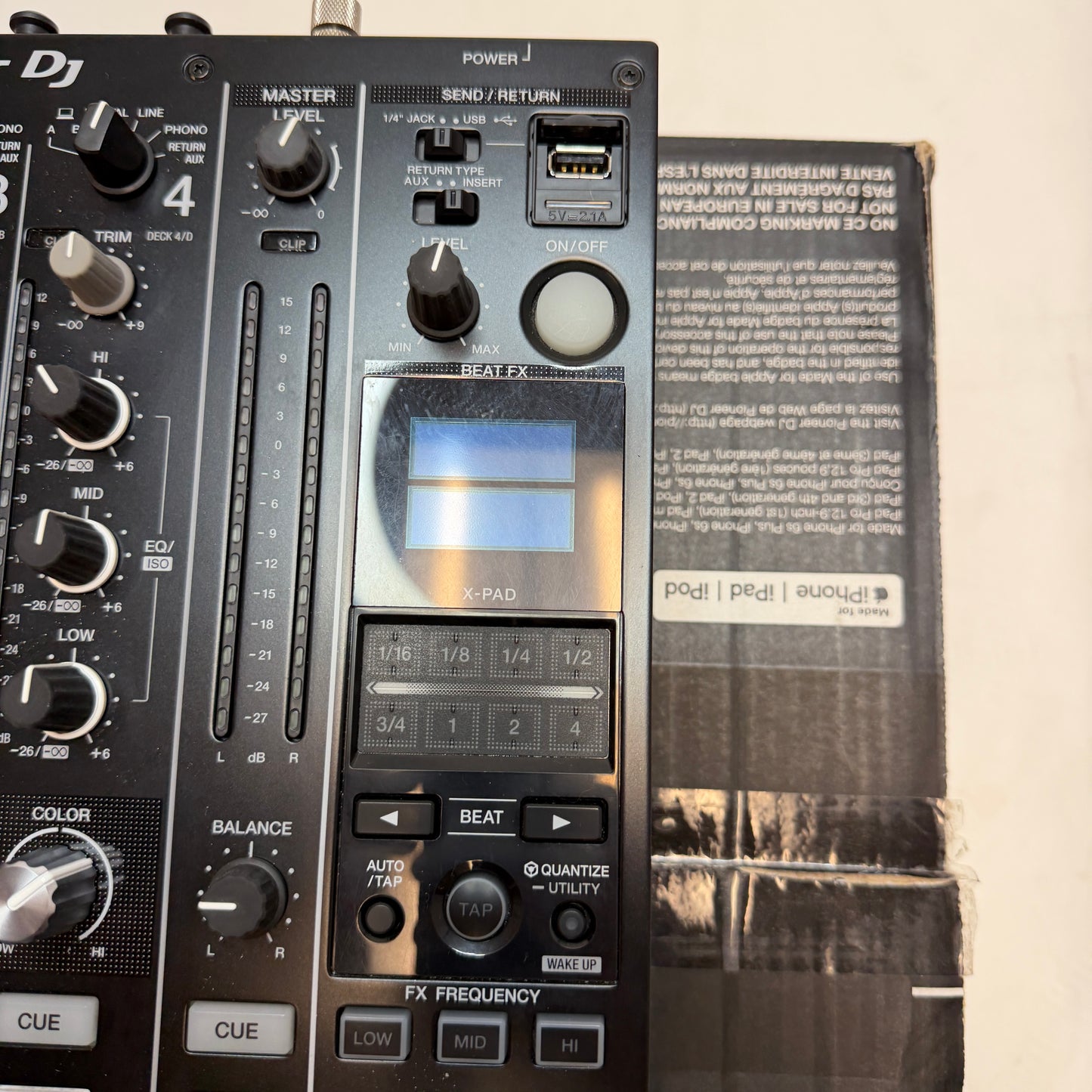 Pioneer DJM-900NXS2 4 Channel Digital Pro DJ Mixer Black Used with Box