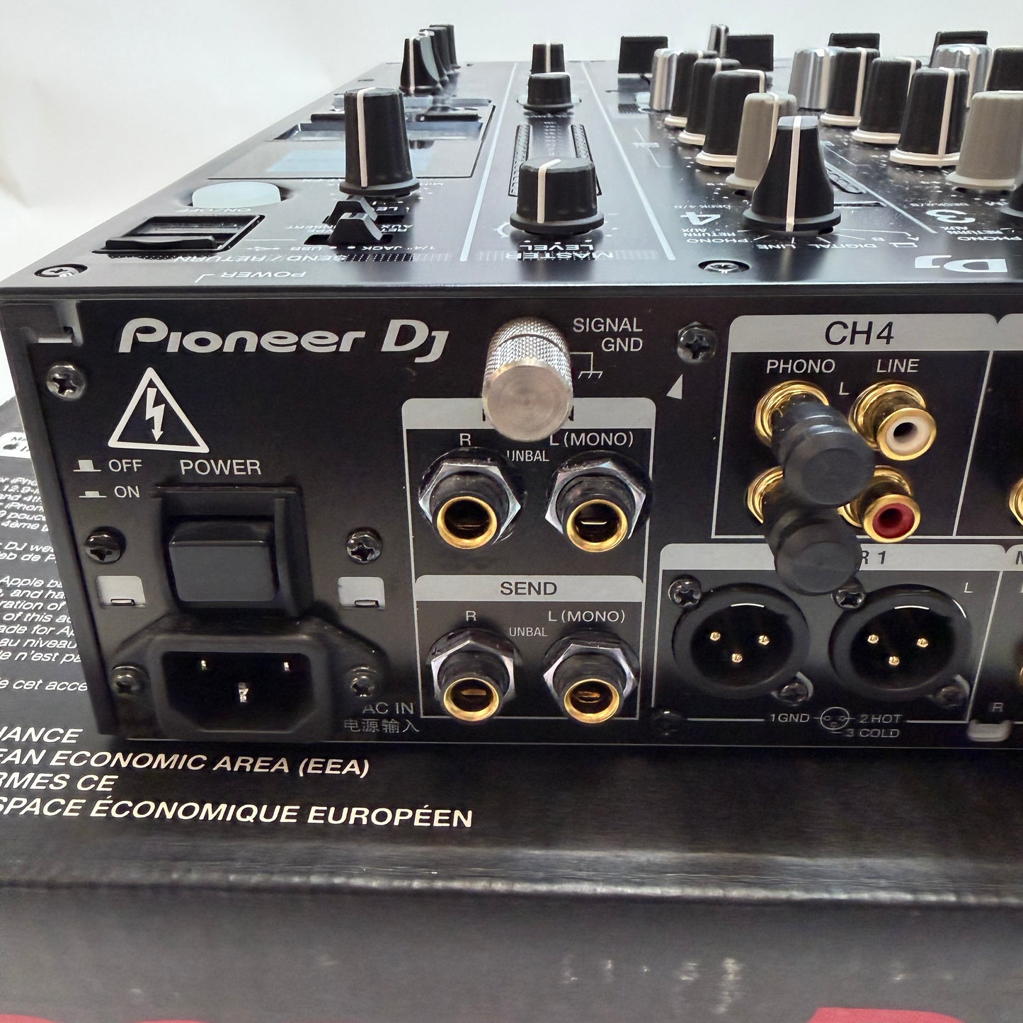 Pioneer DJM-900NXS2 4 Channel Digital Pro DJ Mixer Black Used with Box