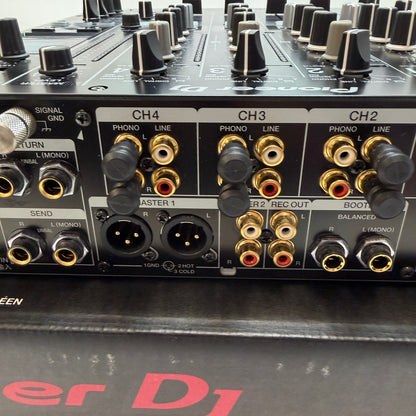 Pioneer DJM-900NXS2 4 Channel Digital Pro DJ Mixer Black Used with Box