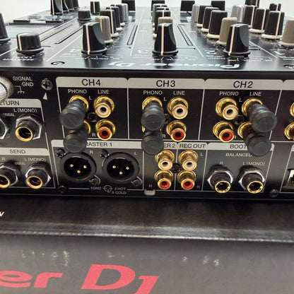 Pioneer DJM-900NXS2 4 Channel Digital Pro DJ Mixer Black Used with Box