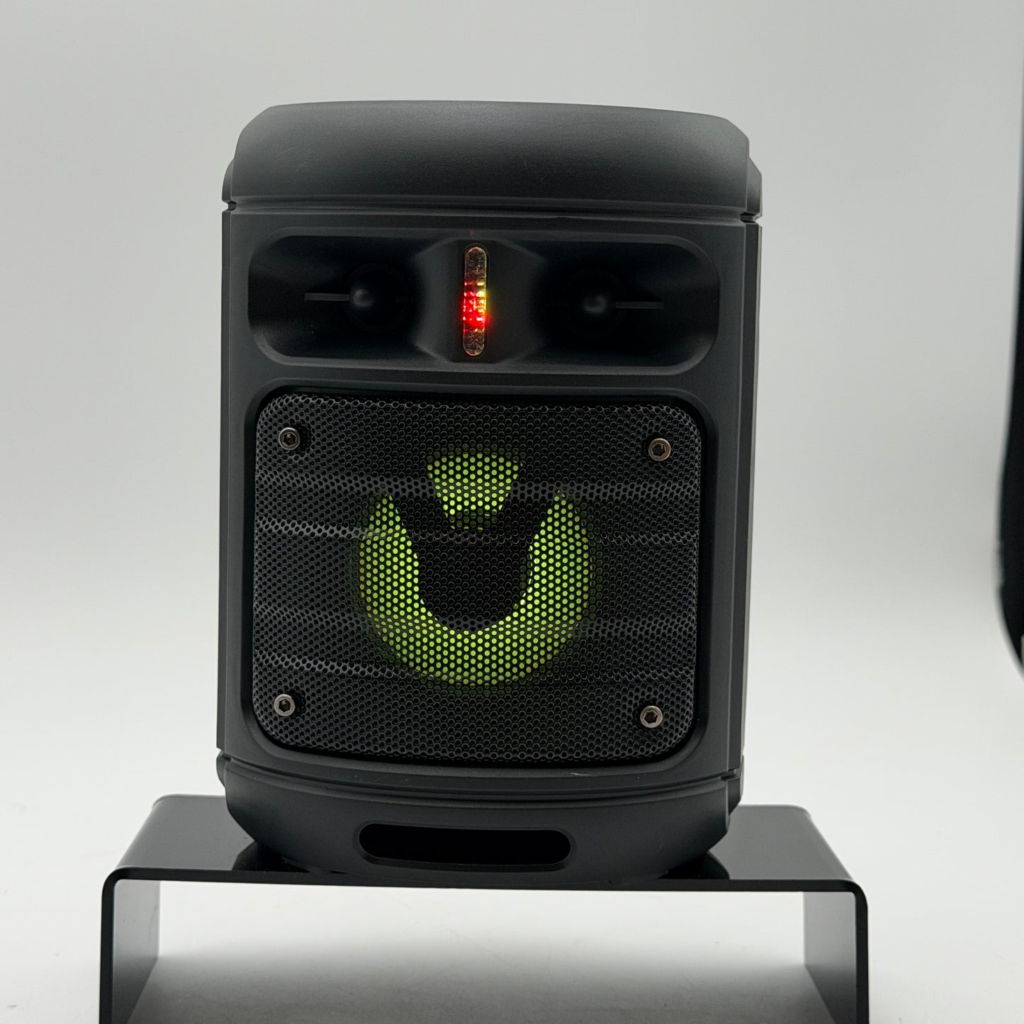 Quikcell Party Beat Pulse Speaker Black Used with Box