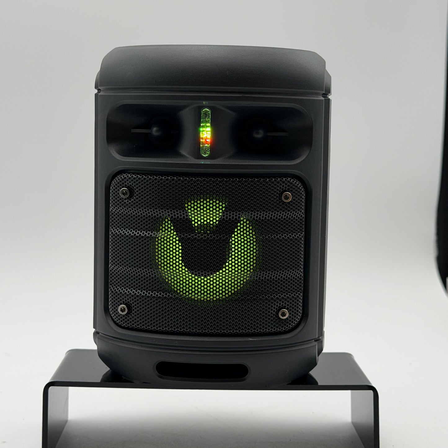 Quikcell Party Beat Pulse Speaker Black Used with Box