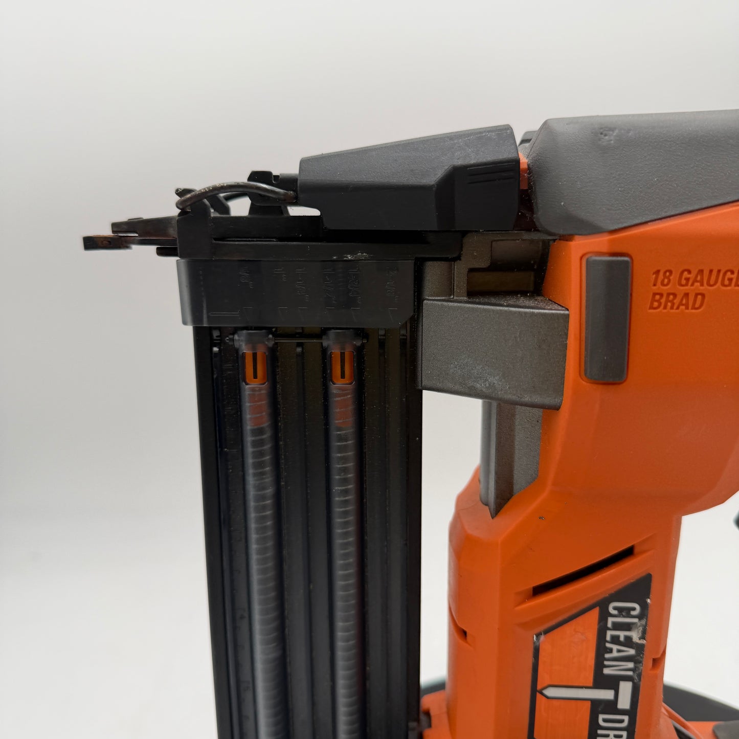 RIDGID 18V 18 Gauge Brushless Brad Nailer Orange (R09891) Tool Only