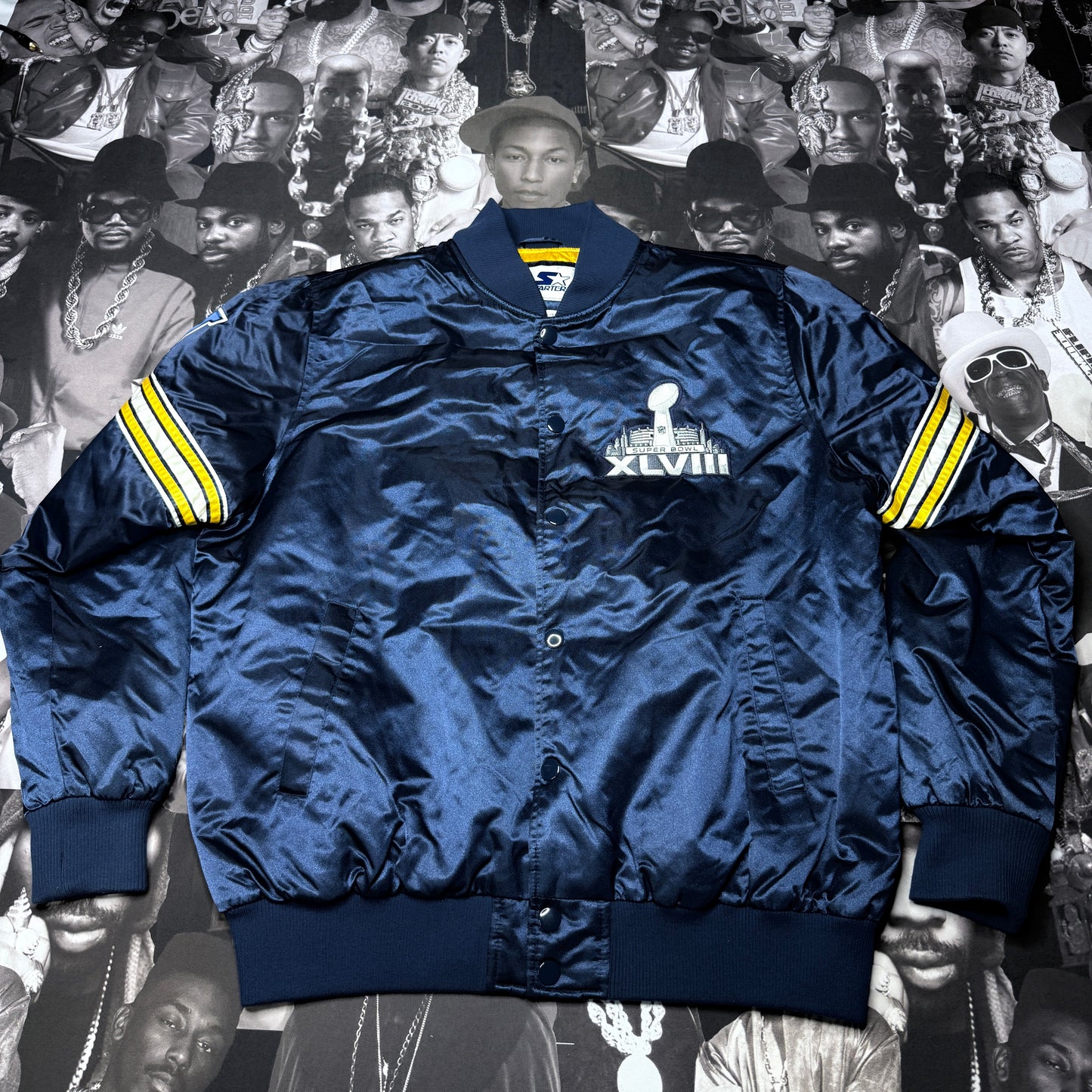 Rare 2013 Super Bowl XLVIII Bomber Jacket Broncos Seahawks Starter Manning sz XL