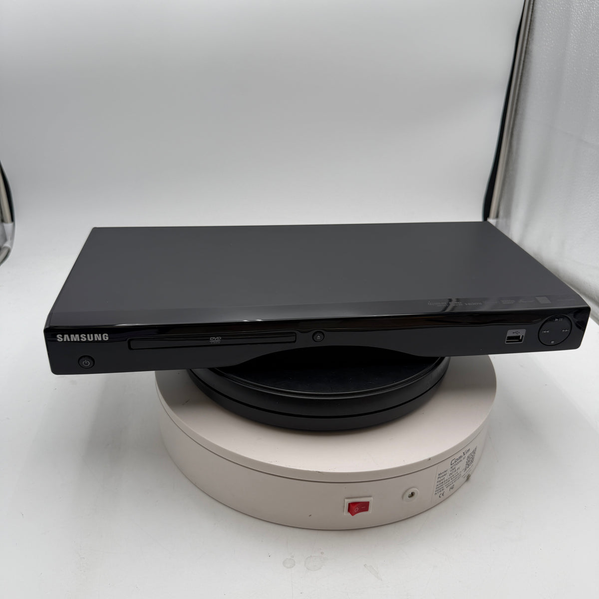 Samsung 1080p DVD Player HDMI HD Upscaling DVD-1080P8/XAA with Remote