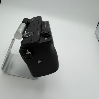 Sony A6400 Digital Camera Bundle Low Shutter Count