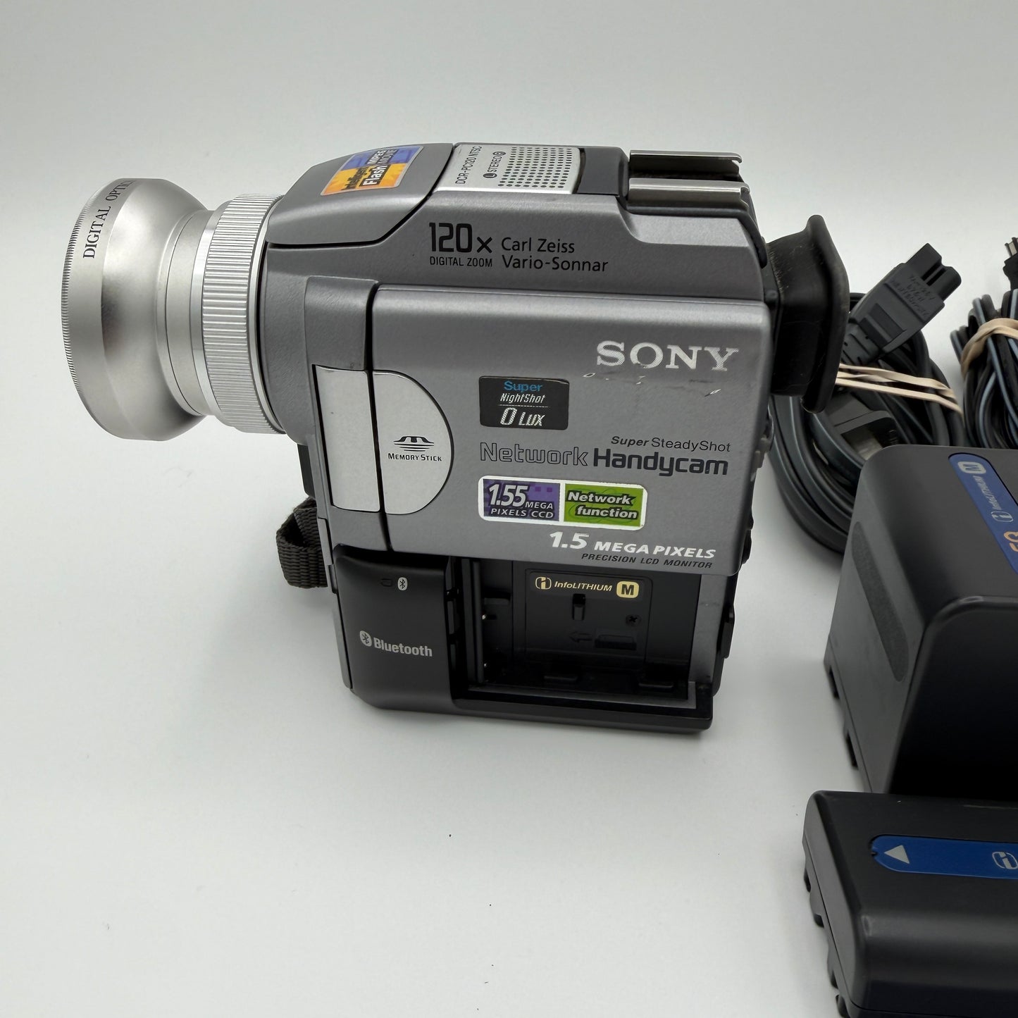 Vintage Sony DCR-PC120E Mini DV Tape Camcorder TESTED READ