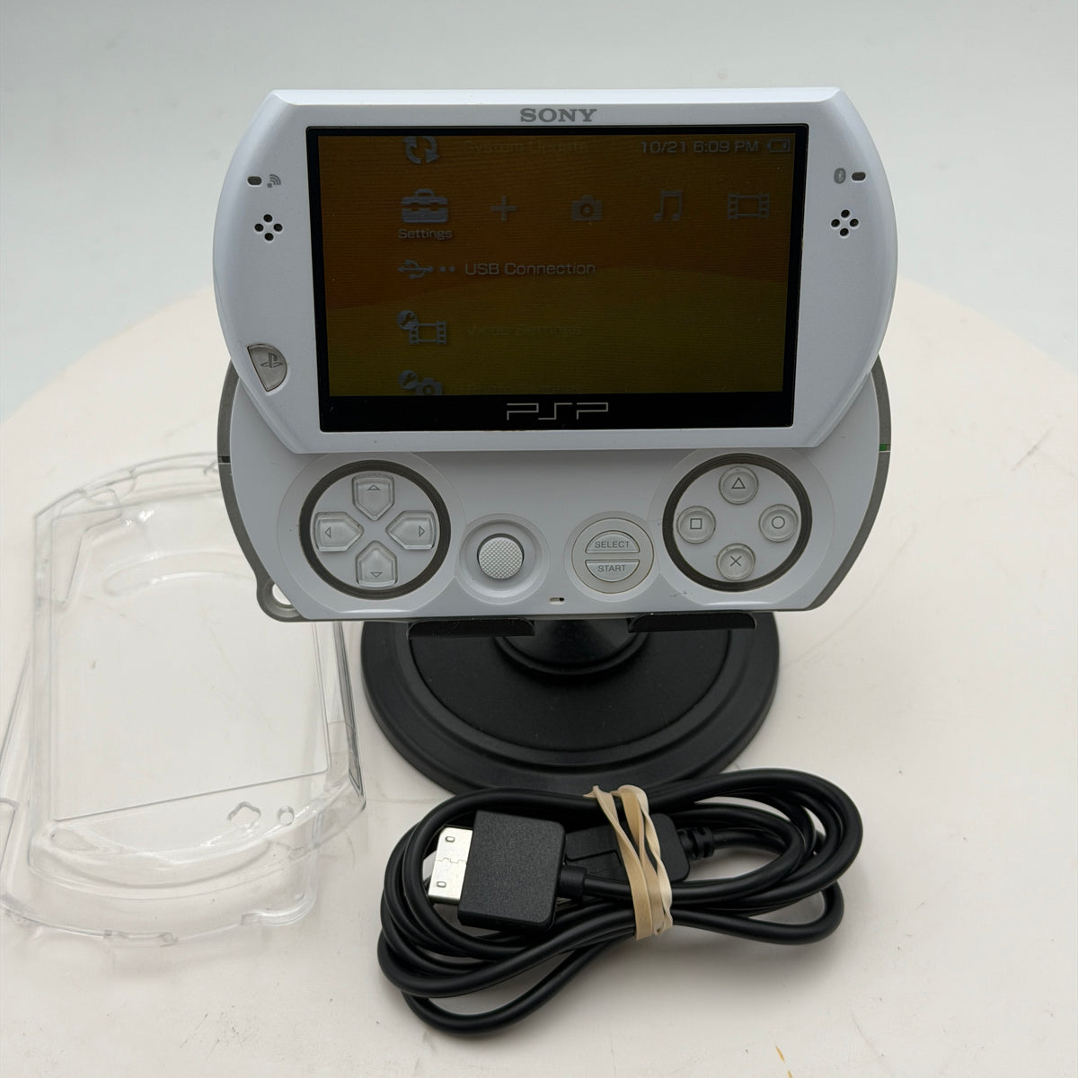 Sony PSP Go (PSP-N1001) White Handheld Game Console with Extras