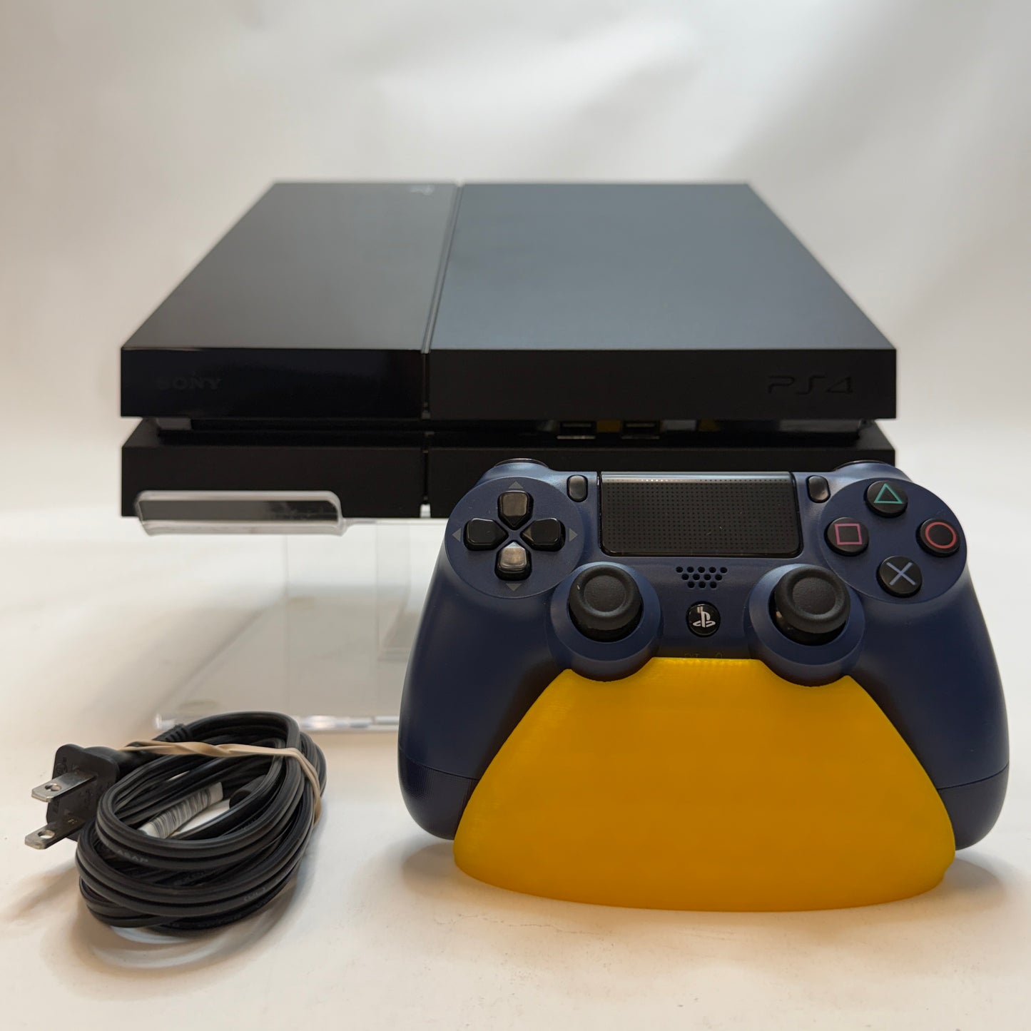Sony PlayStation 4 CUH-1115A 500GB With Controller