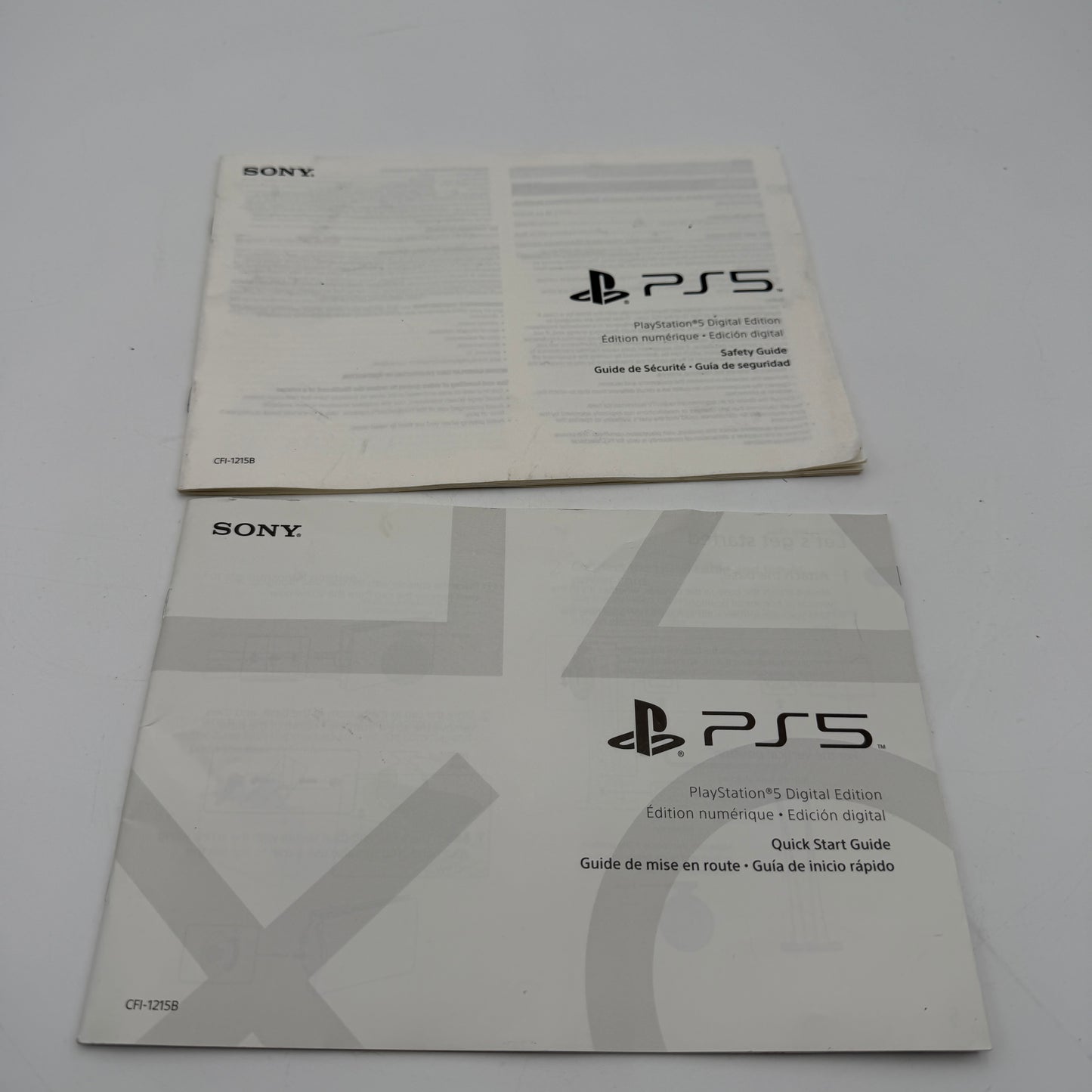 Sony PlayStation 5 Digital Edition (CFI-1215B) CONSOLE AND CONTROLLER ONLY