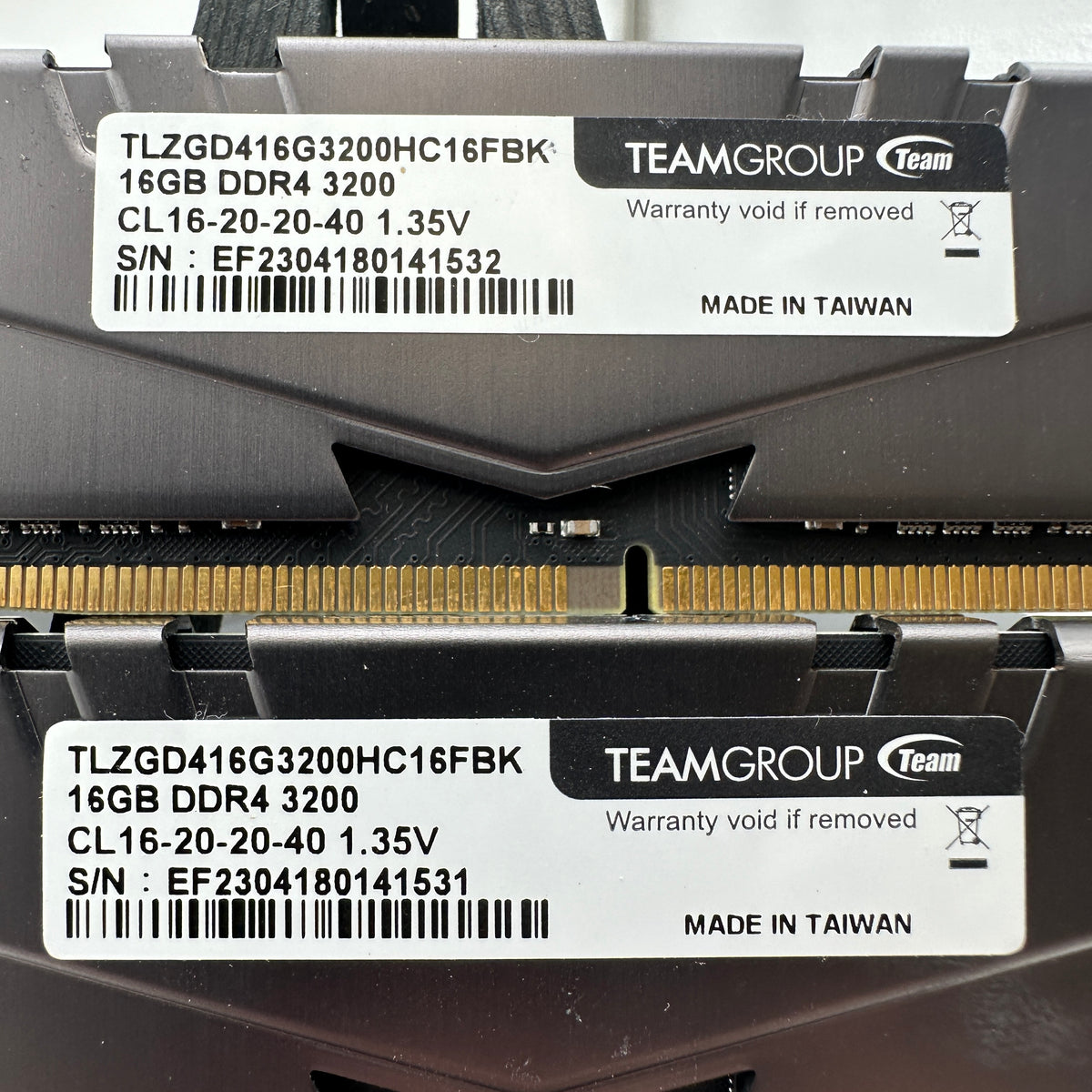 TeamGroup T-Force VulcanZ 32GB (2x16GB) DDR4 3200MHz RAM - Gray