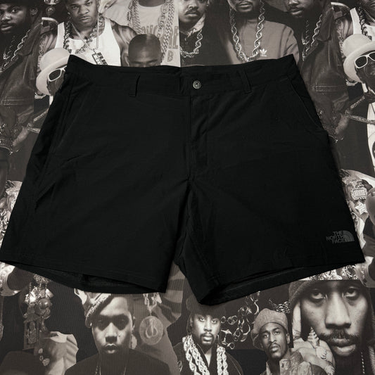 The North Face Shorts Mens Size 38 Pockets Flashdry 9" Inseam