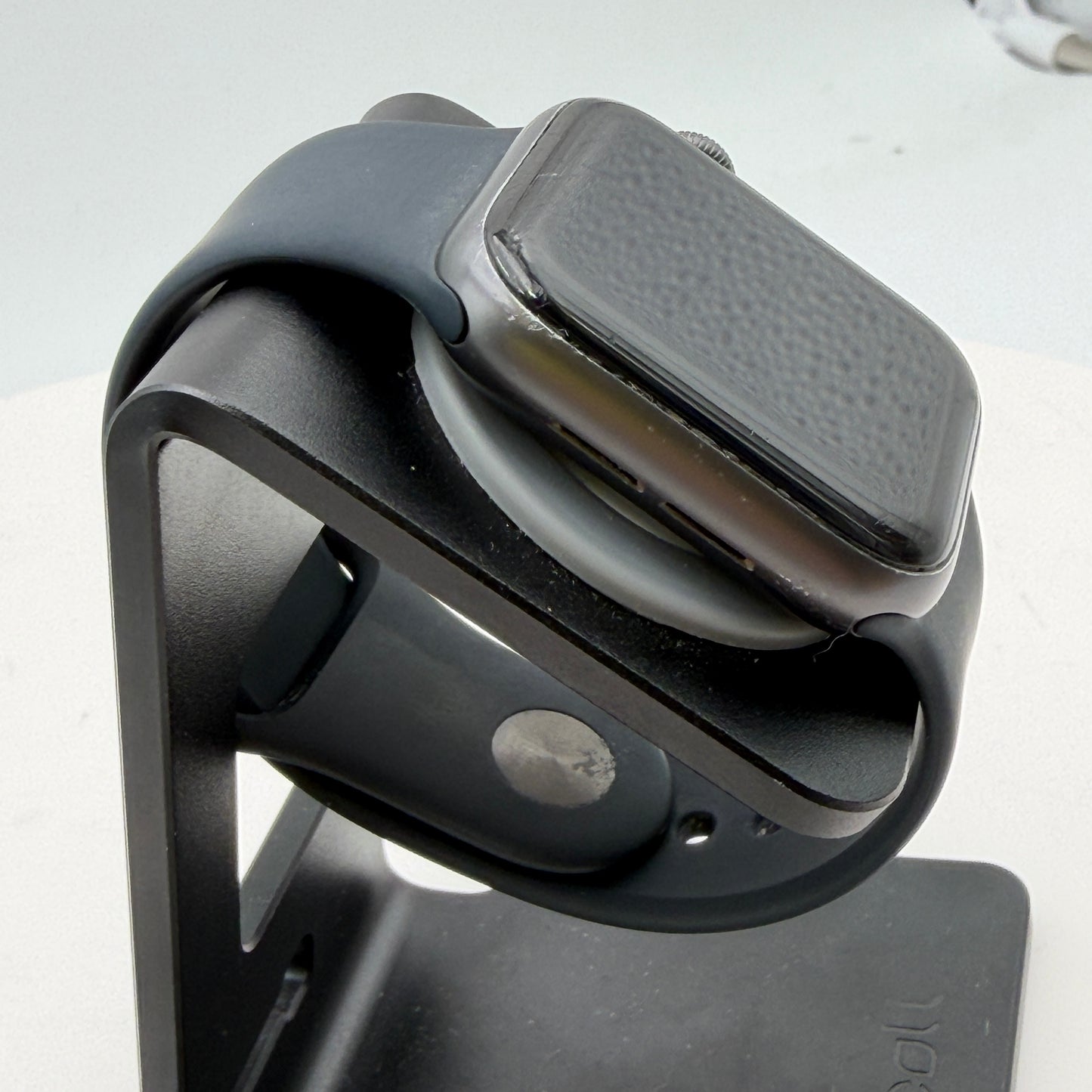 Unlocked Apple Watch SE GPS + Cellular 40mm Aluminum Smart Watch Black