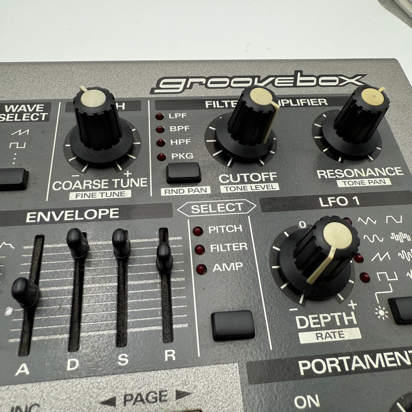 Vintage 90's Roland MC-505 Groovebox Drum Machine-Synthesizer - Sequencer- Used