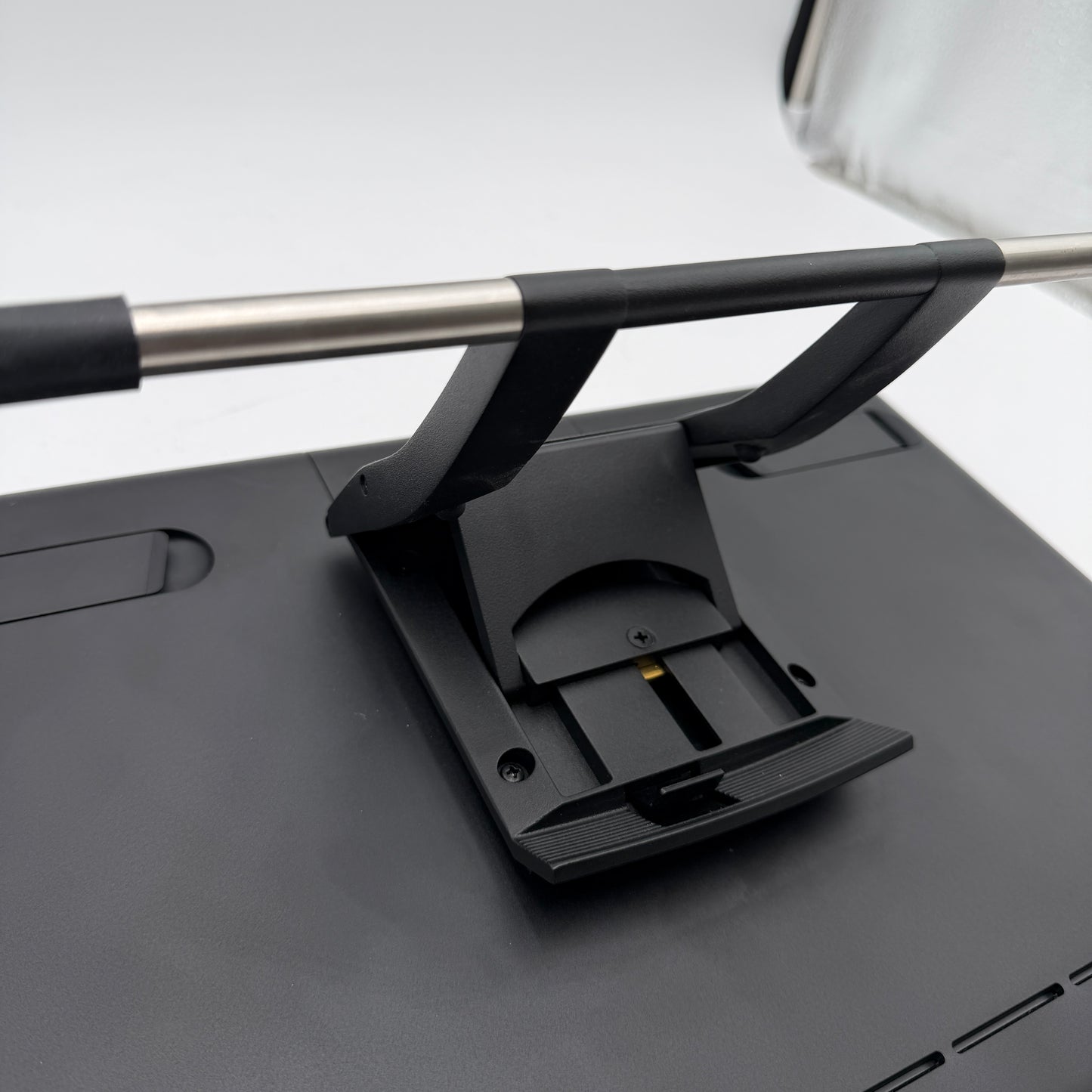 Wacom Cintiq 16 DTK-1660 Graphic Tablet READ