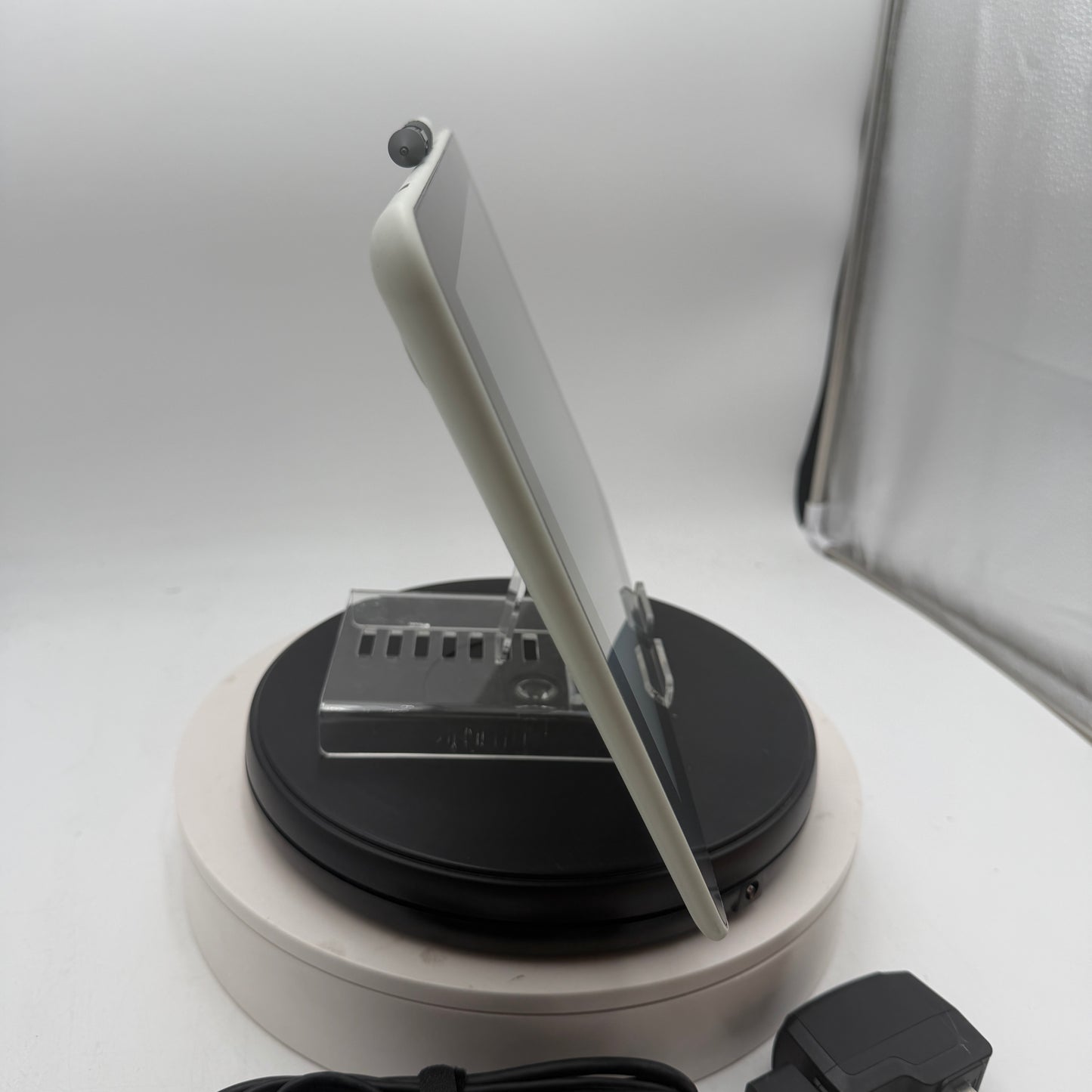 Wacom One 13 Creative Pen Display DTC133 Drawing Tablet - Stylus & 3-in-1 Cable Green