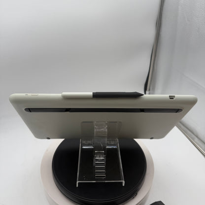 Wacom One 13 Creative Pen Display DTC133 Drawing Tablet - Stylus & 3-in-1 Cable Green