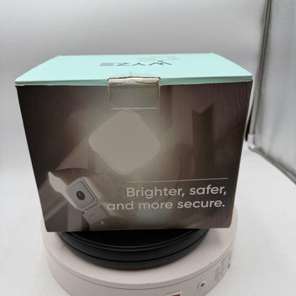 Wyze Cam Motion Activated Floodlight Security Camera - WHITE