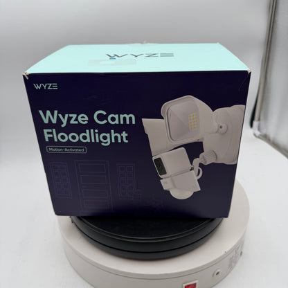 Wyze Cam Motion Activated Floodlight Security Camera - WHITE