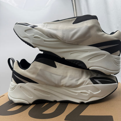 Size 10 - adidas Men's Yeezy Boost 700 MNVN Laceless Analog